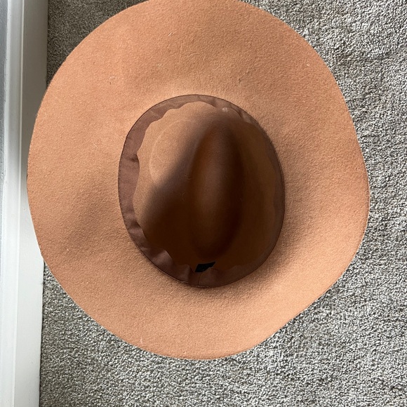 Urban Outfitter Caramel 100% Wool Fedora - Picture 3 of 6